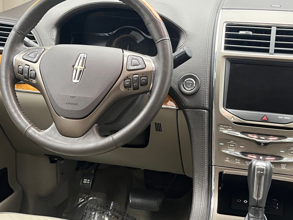 Thumbnail: 2013 Lincoln MKX - 24