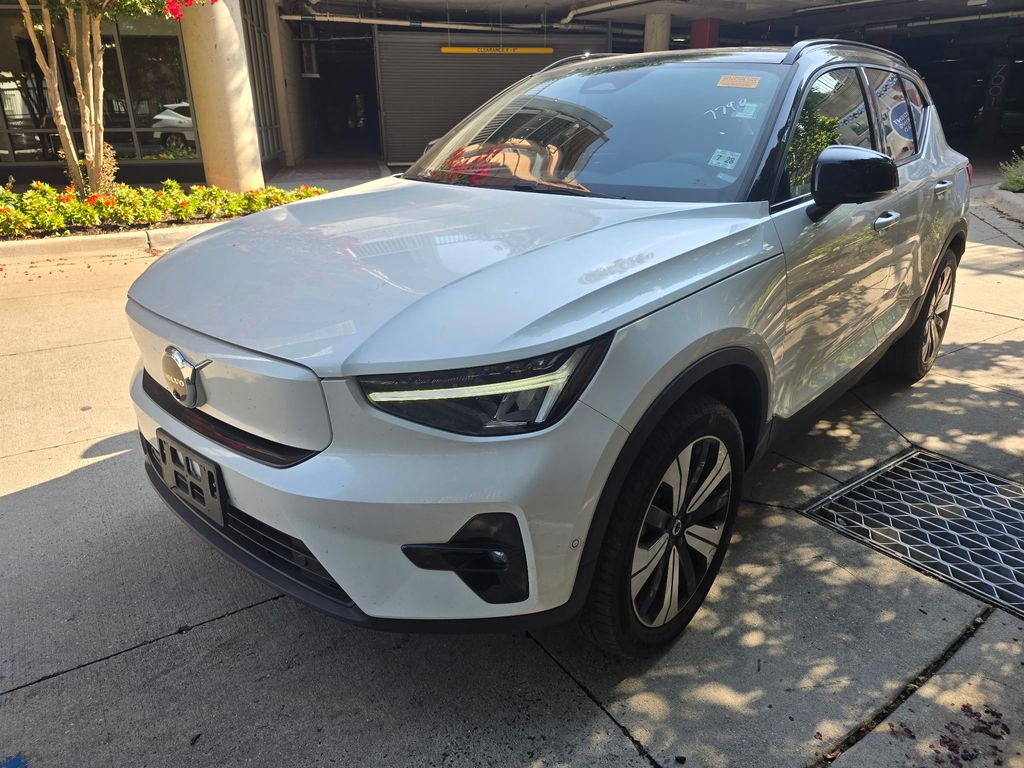 2023 Volvo XC40 Recharge Pure Electric Twin Plus