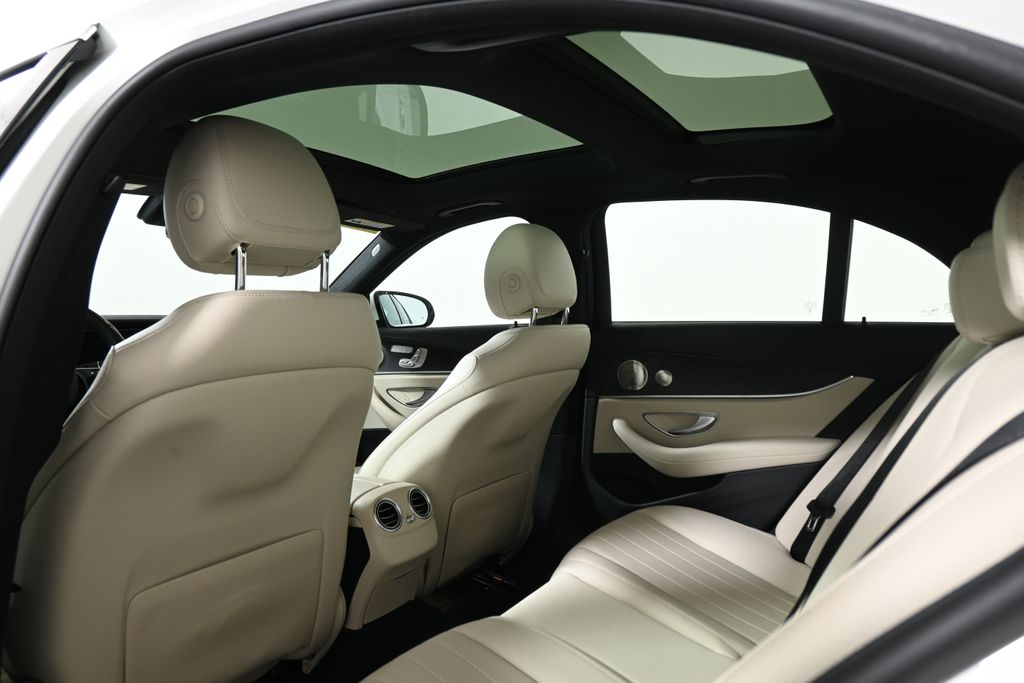 Thumbnail: 2023 Mercedes-Benz E-Class - 6