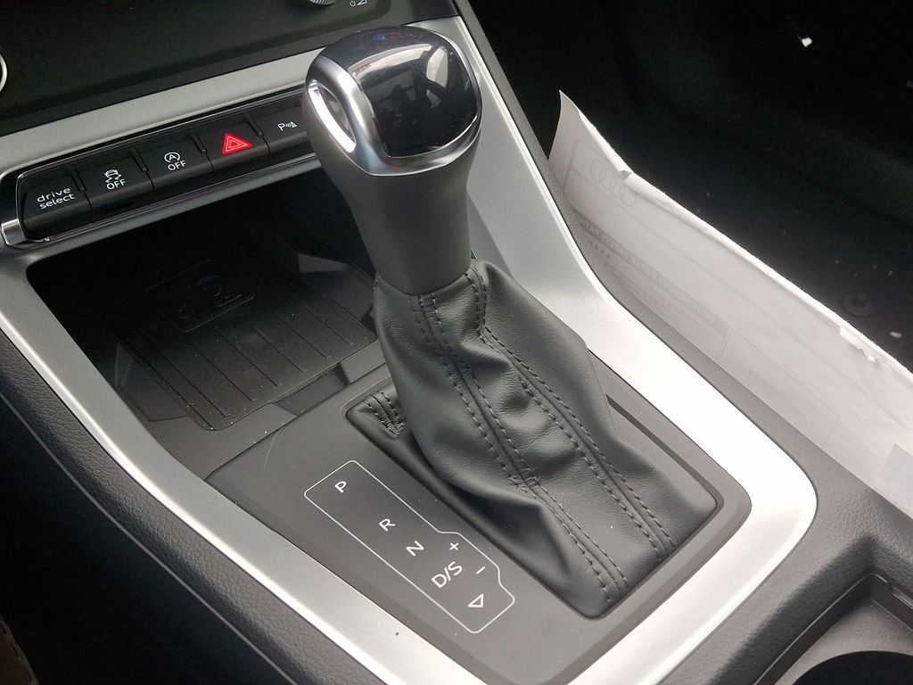 2024 Audi Q3  12