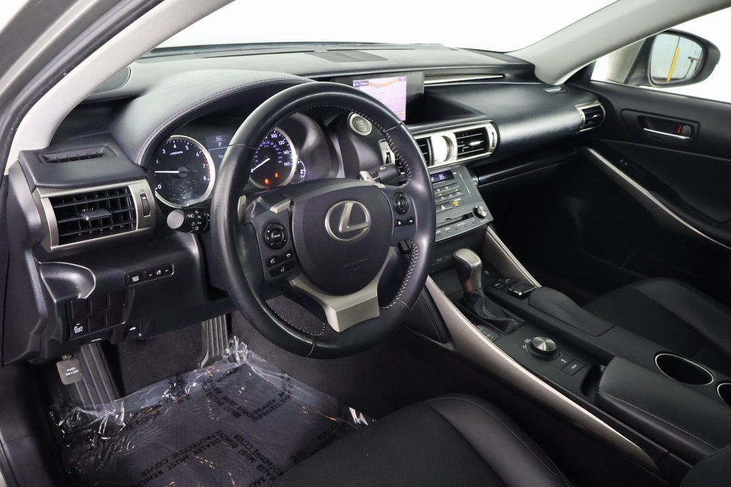Thumbnail: 2015 Lexus IS - 7