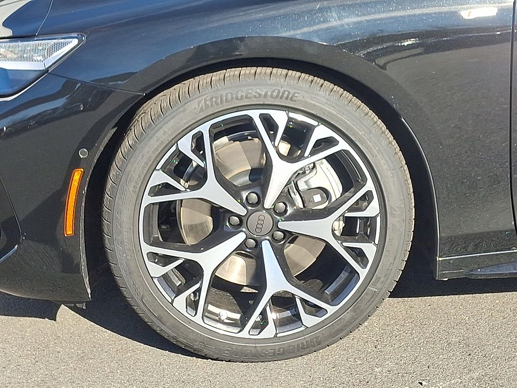 Thumbnail: 2026 Audi A6 - 5