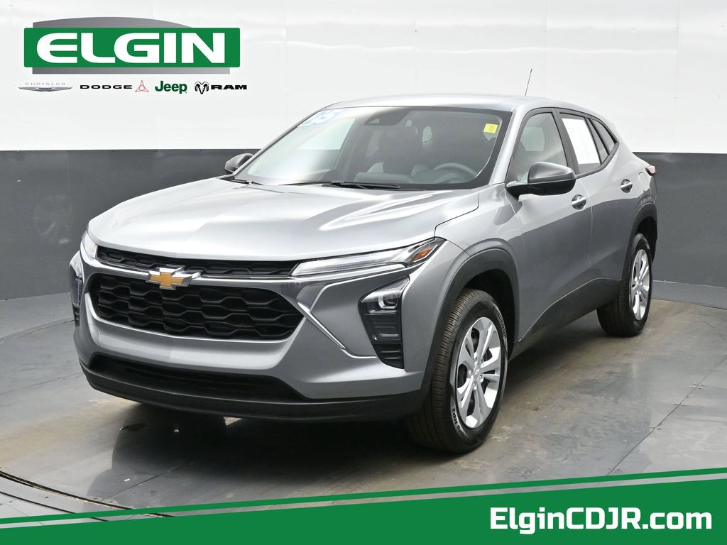 2025 Chevrolet Trax LS FWD