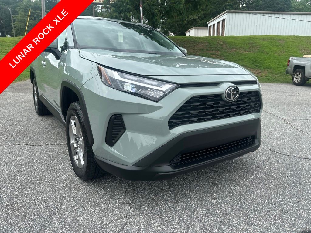 Lunar 2023 Toyota RAV4 XLE FWD SUV / Crossover Front-Wheel Drive 8-Speed Automatic