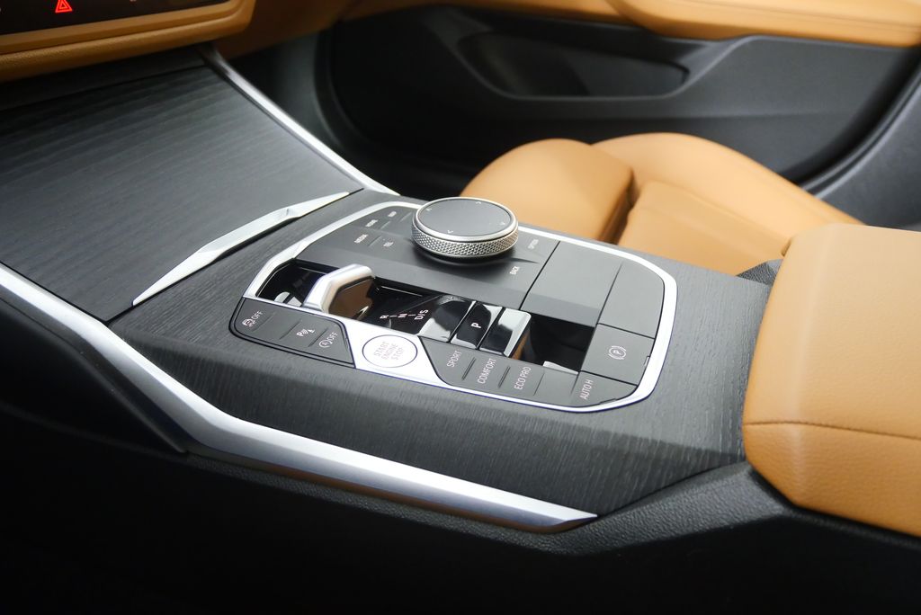 Thumbnail: 2025 BMW 4 Series - 29