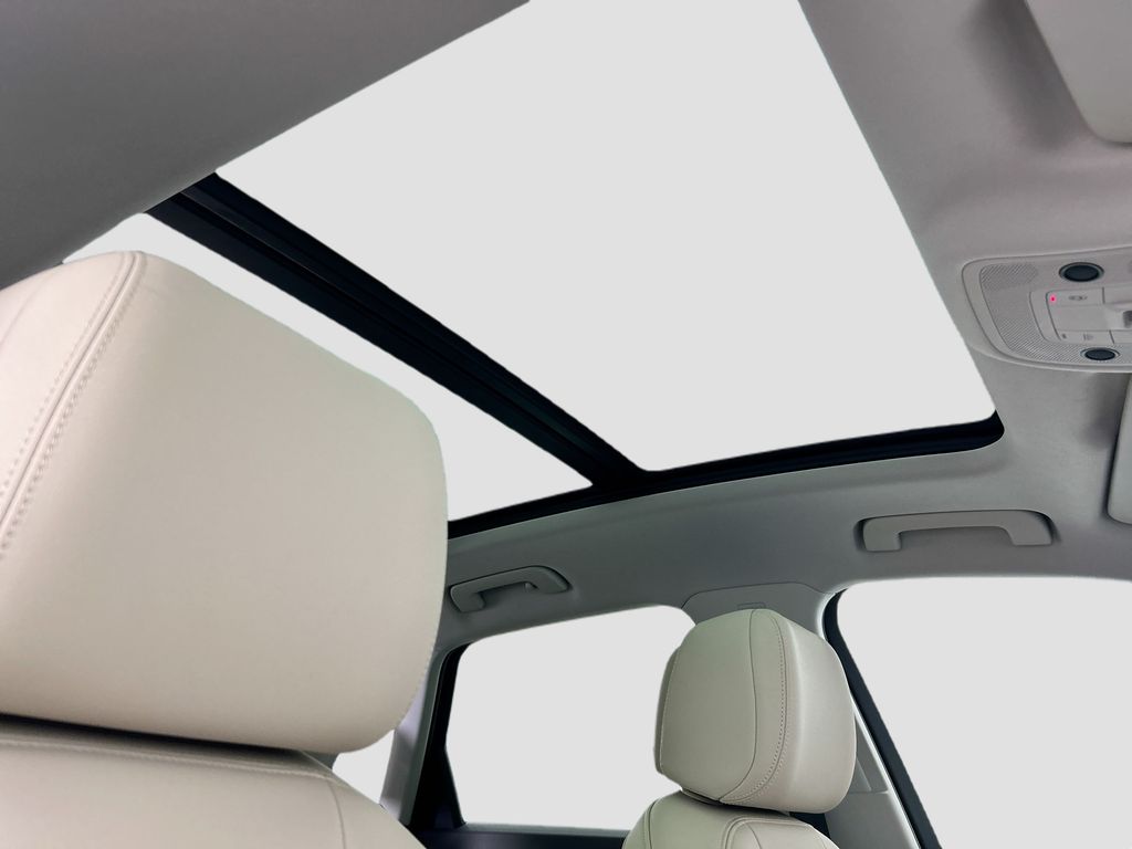 Thumbnail: 2020 Audi Q3 - 20