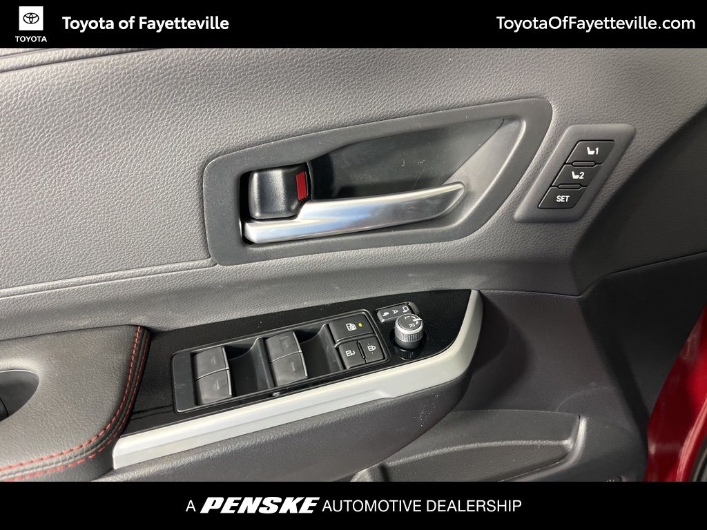 Thumbnail: 2025 Toyota Sienna - 27