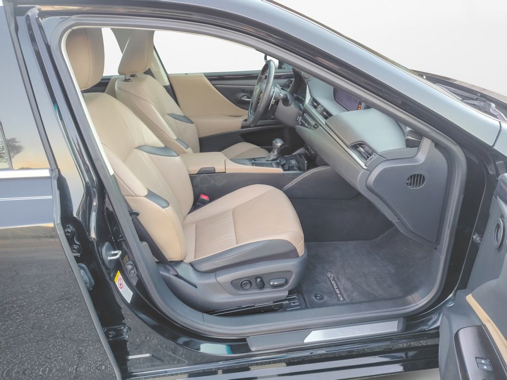 Used Car 2019 Lexus Es  350 Luxury For Sale Under $30,000 In Austin, Texas