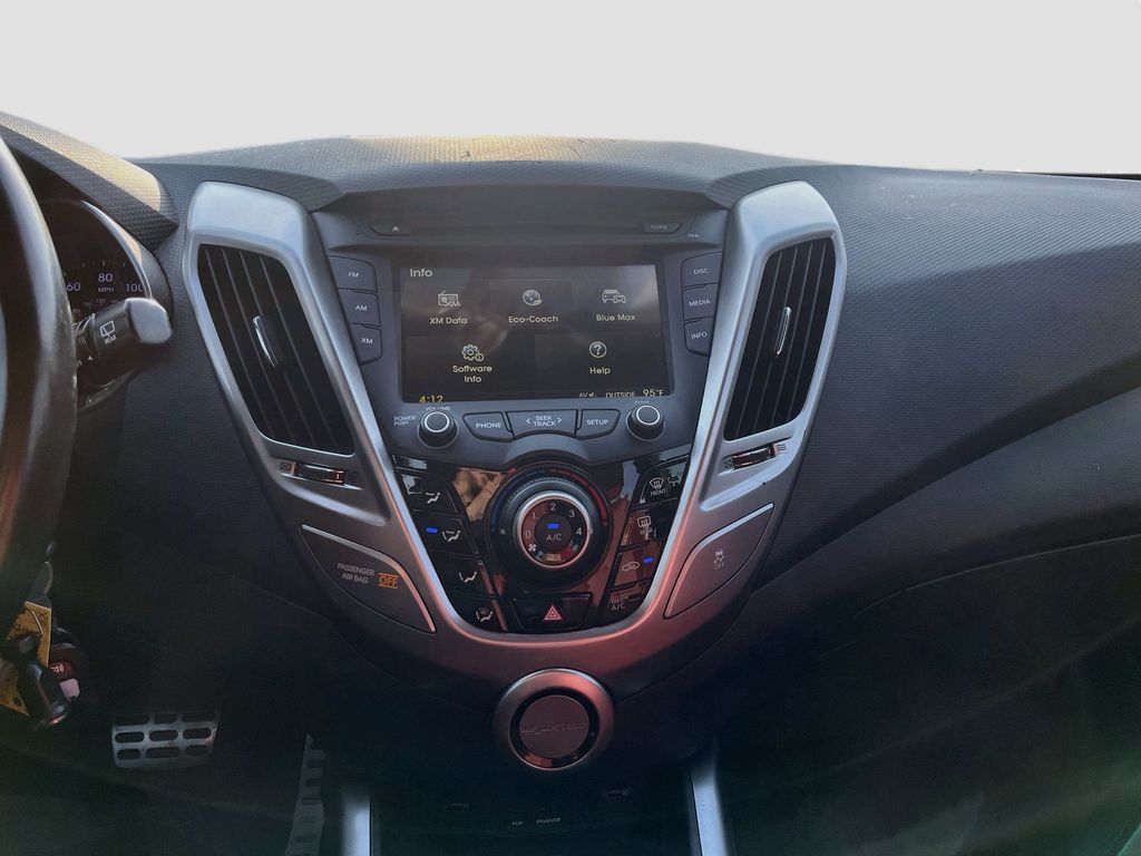 Used 2014 Black Hyundai RE:FLEX image 14
