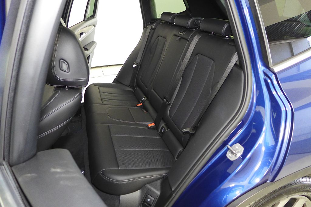 Thumbnail: 2022 BMW X3 - 21