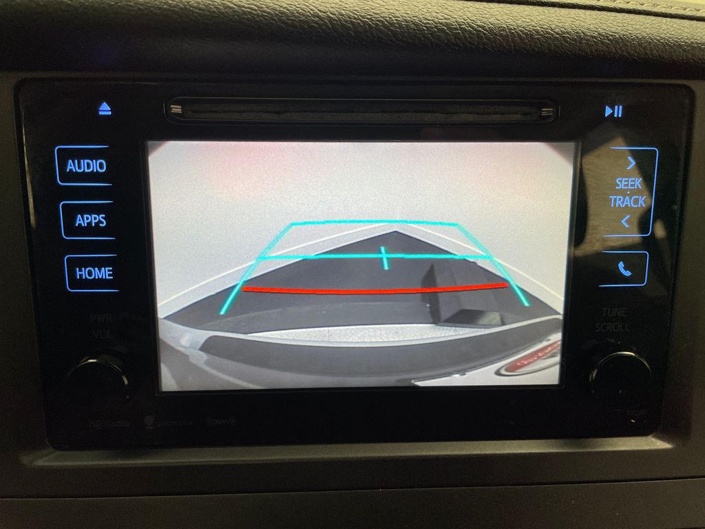 Thumbnail: 2017 Toyota Sienna - 26
