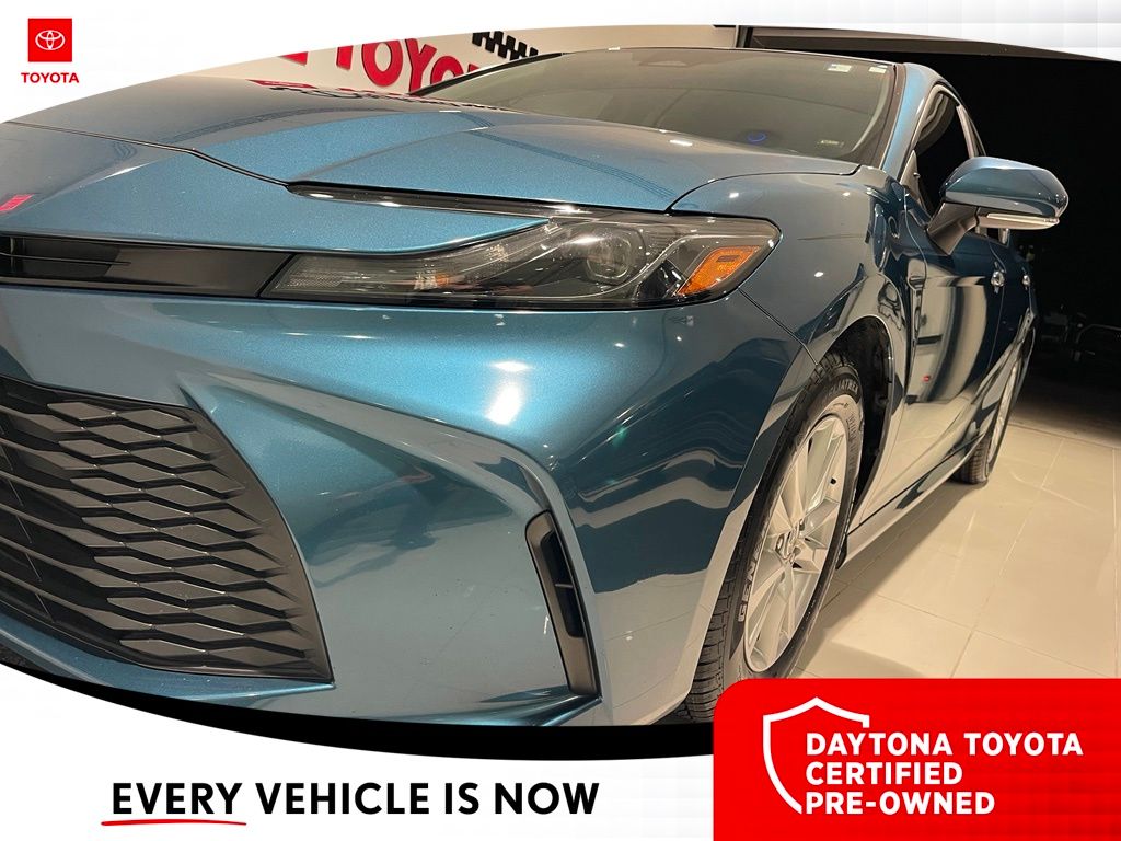 2025 Toyota Camry LE - Photo 12