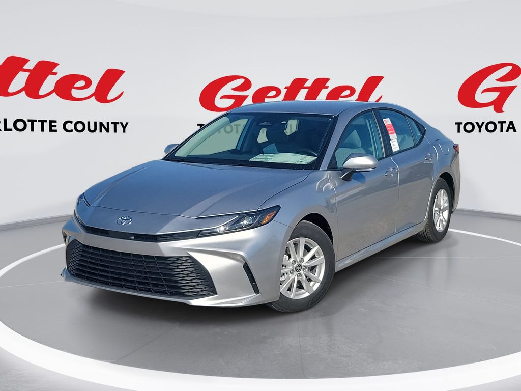 2026 Toyota Camry LE's photo