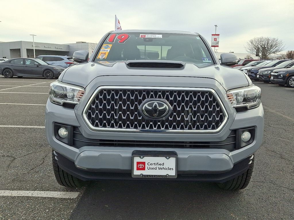 Thumbnail: 2019 Toyota Tacoma - 2