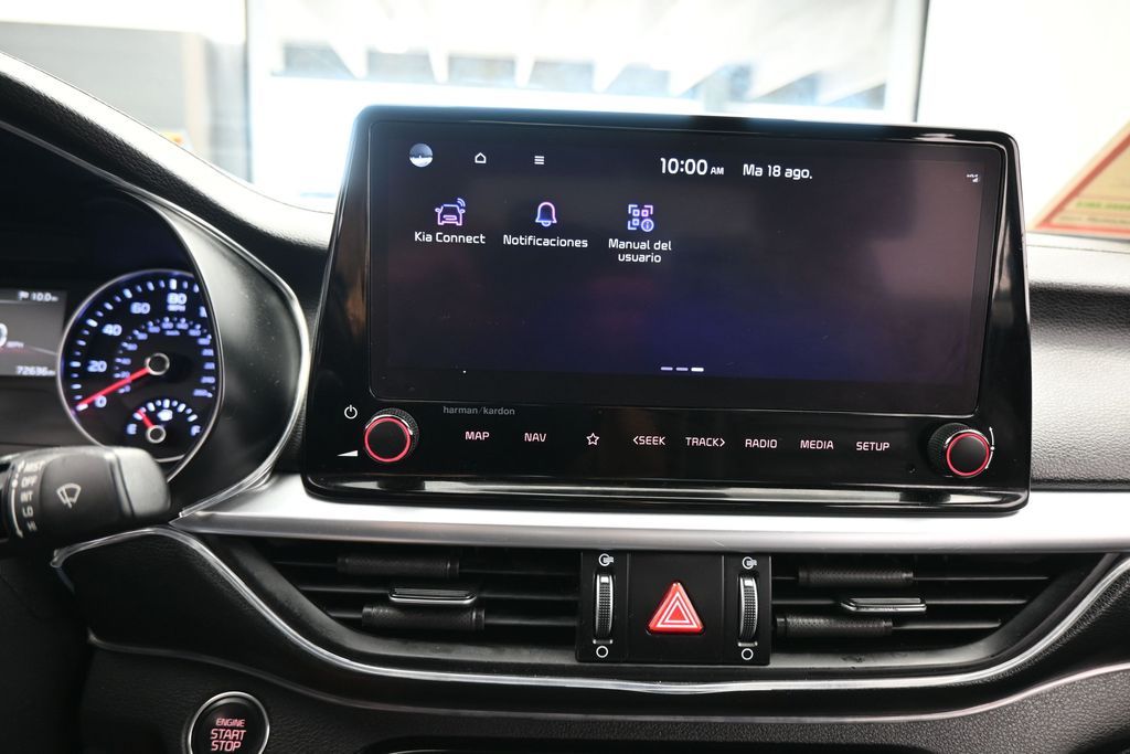 Used 2024 Snow White Pearl Kia GT-Line image 25