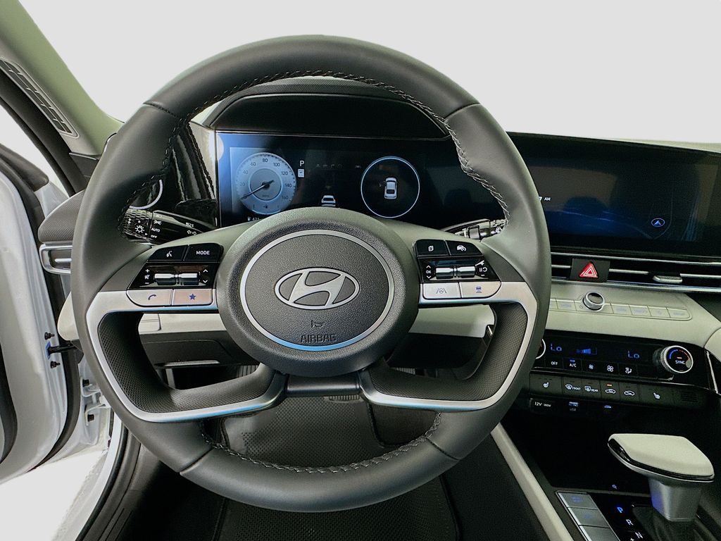 Thumbnail: 2025 Hyundai Elantra - 10