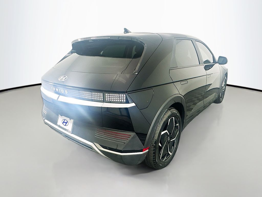 Thumbnail: 2022 Hyundai Ioniq 5 - 5