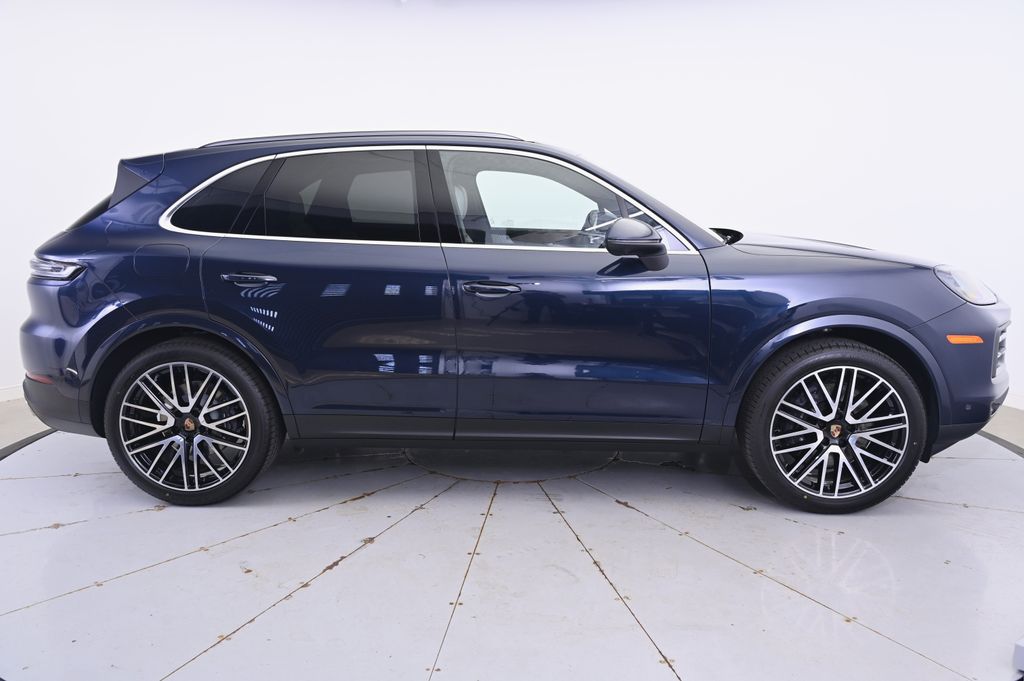 Thumbnail: 2026 Porsche Cayenne - 8