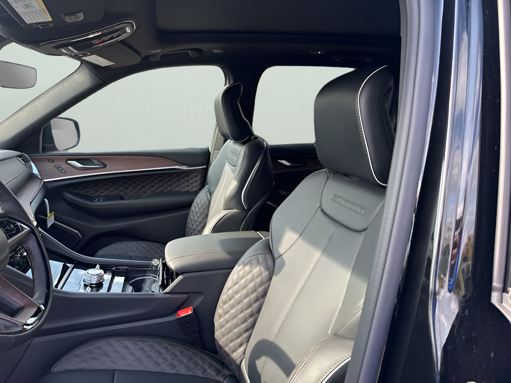 New Car 2025 Jeep Grand Cherokee  Summit For Sale Under $70,000 In Austin, Texas