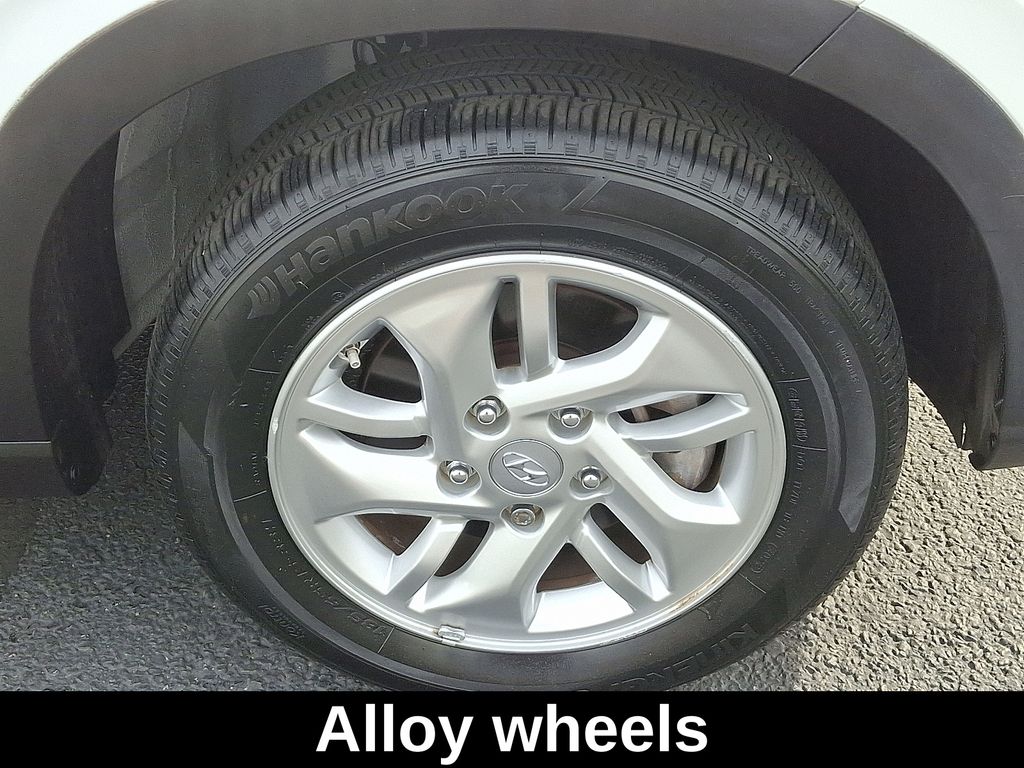 Thumbnail: 2023 Hyundai Venue - 9