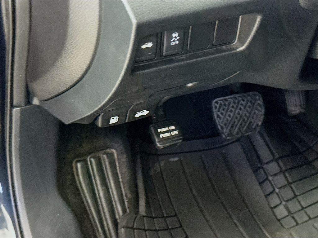 Thumbnail: 2017 Nissan Altima - 10