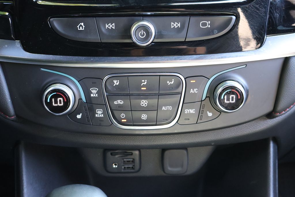 Thumbnail: 2023 Chevrolet Traverse - 19