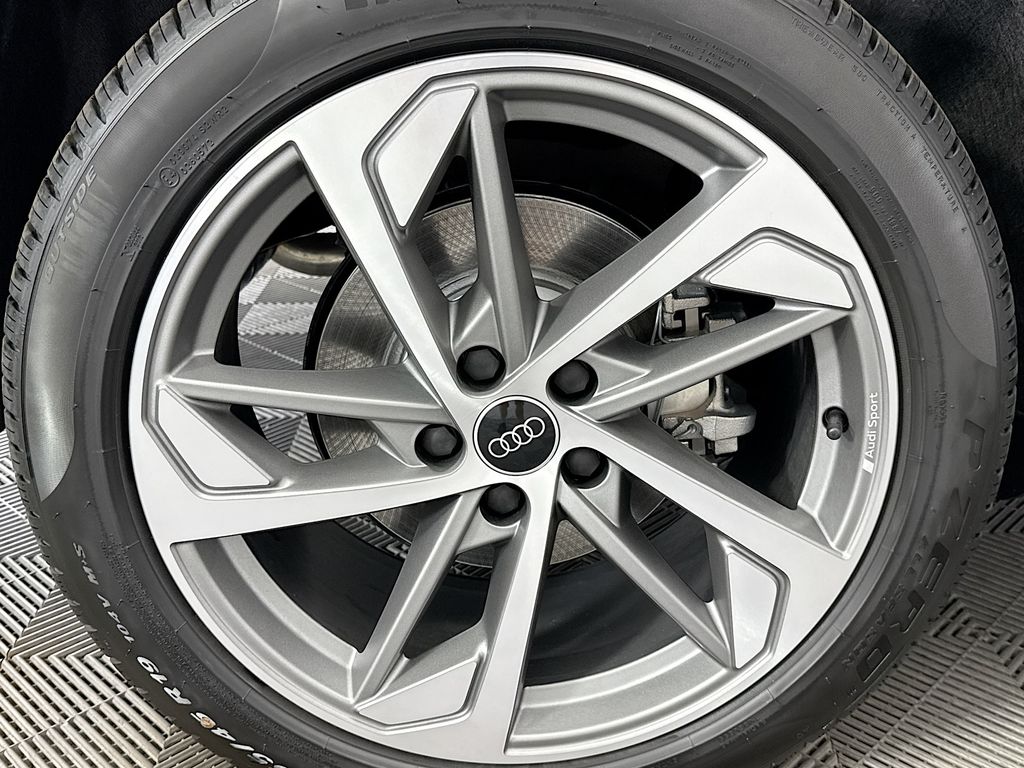 Thumbnail: 2025 Audi Q3 - 31