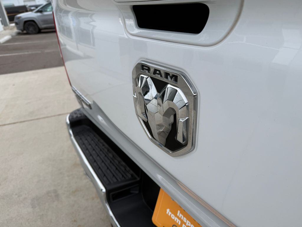 Certified Used 2021 White Ram Big Horn/Lone Star image 23