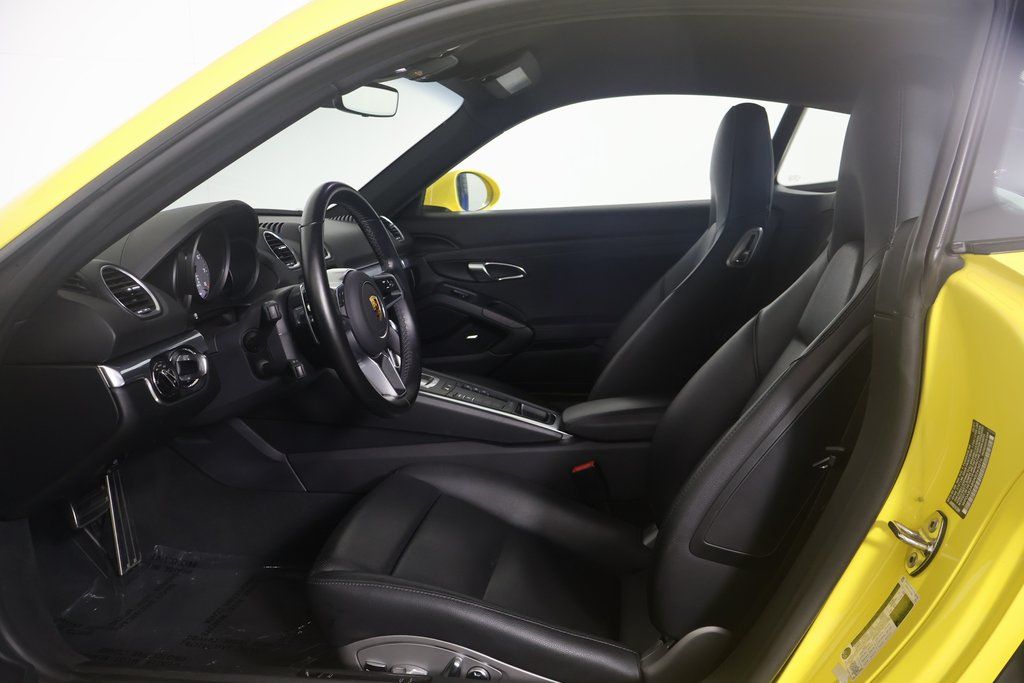 2022 Porsche 718 Cayman S 9