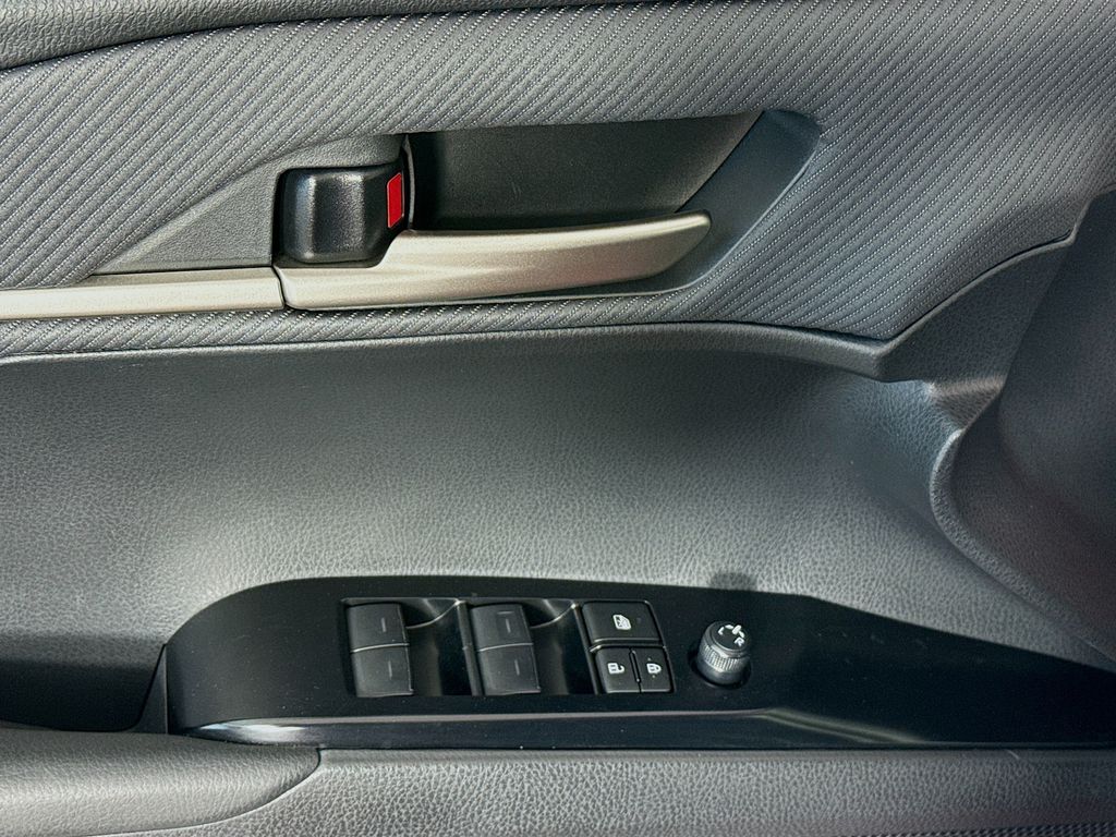 Thumbnail: 2025 Toyota Camry - 23