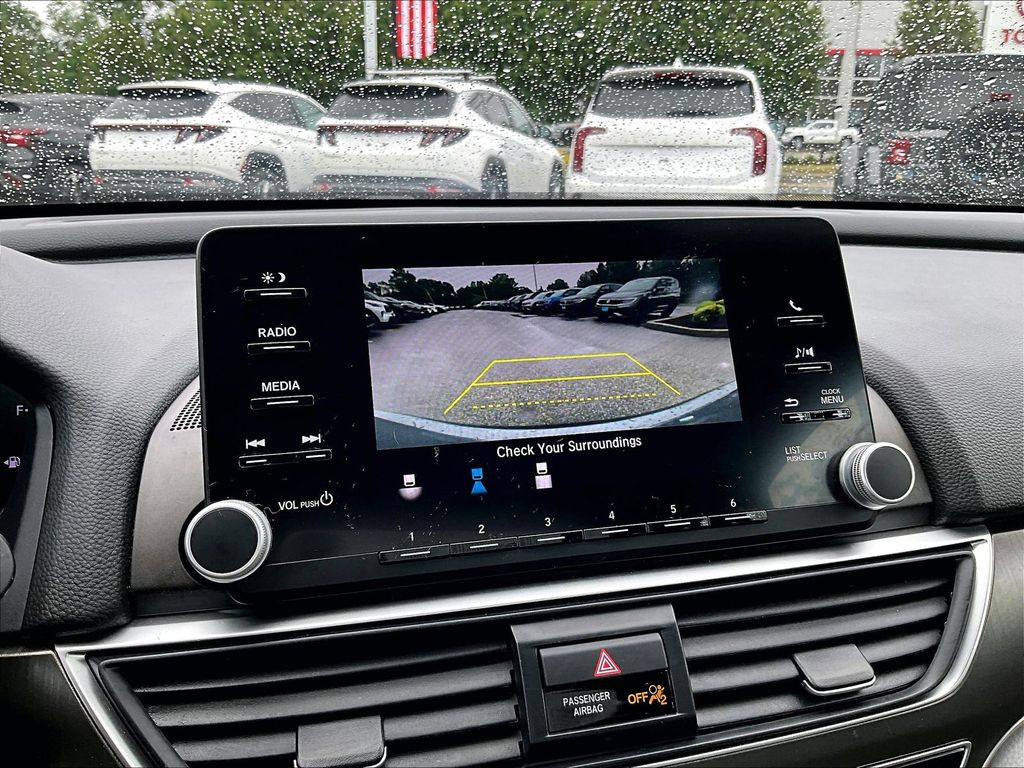 2020 Honda Accord — photo 19