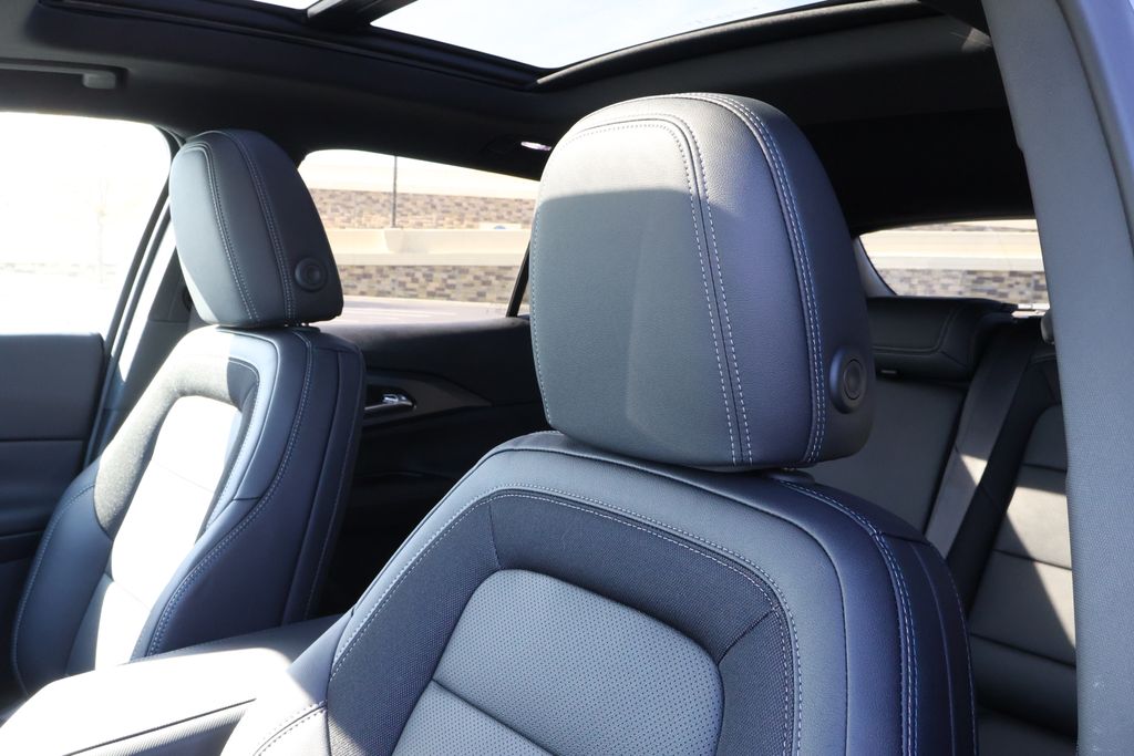 Thumbnail: 2026 Chevrolet Equinox - 15