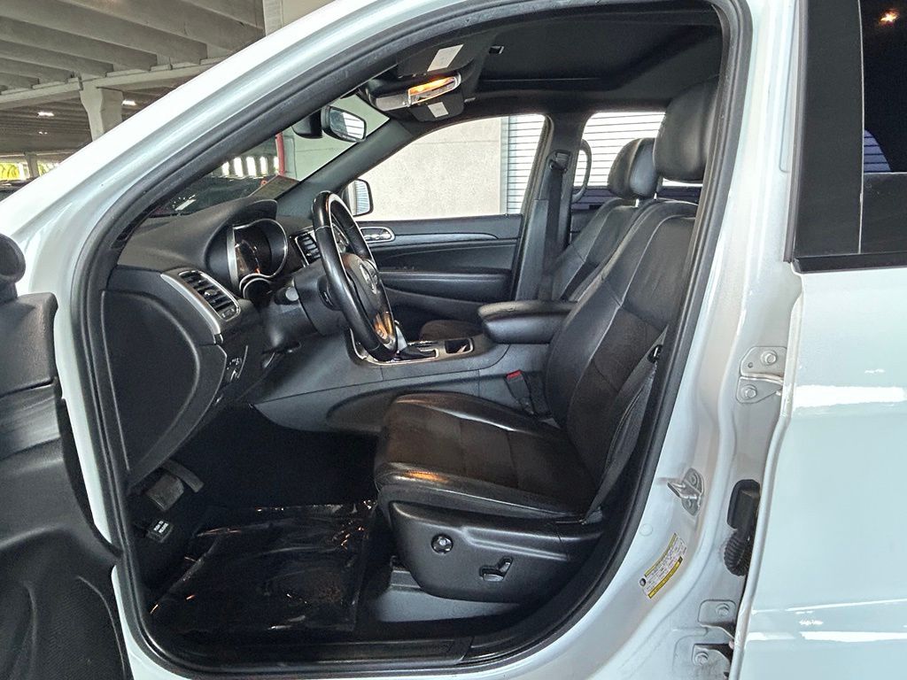 Used 2020 Bright White Clearcoat Jeep Altitude image 16