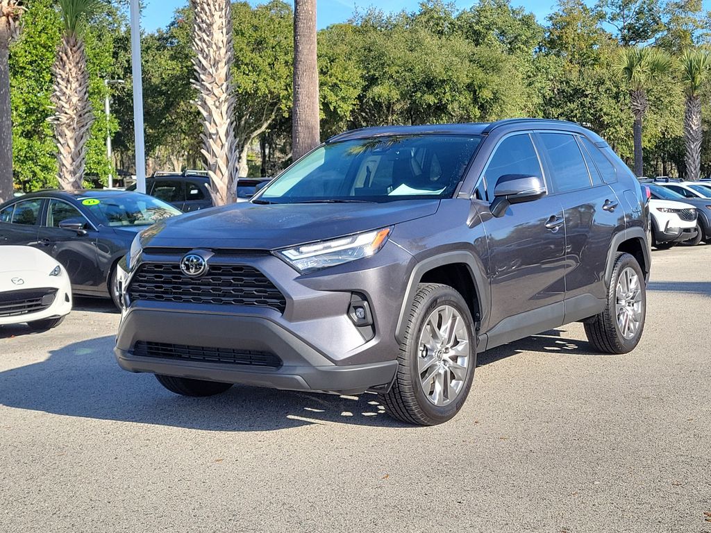 2024 Toyota RAV4 XLE Premium FWD