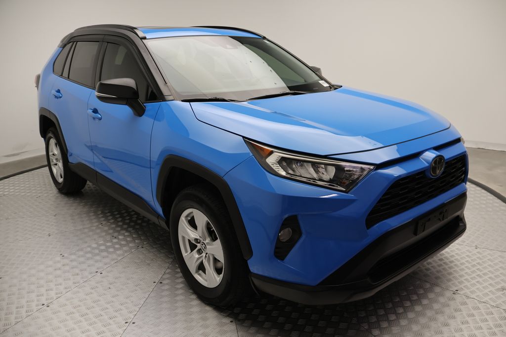 Thumbnail: 2019 Toyota RAV4 - 6