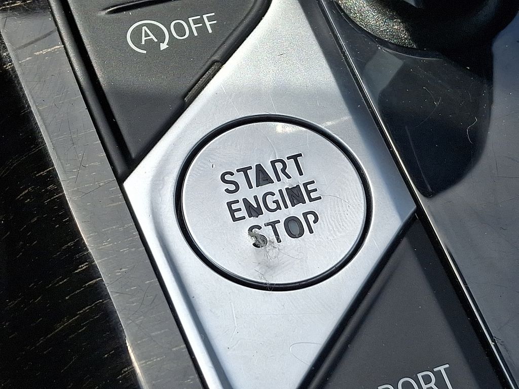 2022 BMW 3 Series 330i xDrive 25