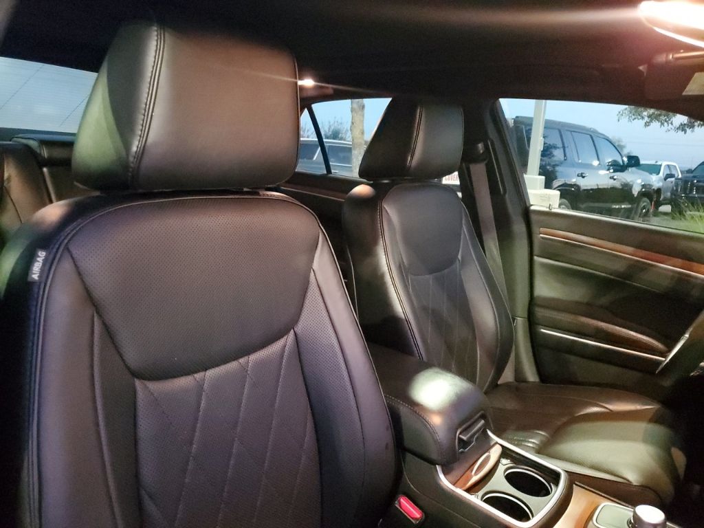 Used Car 2019 Chrysler 300  C For Sale Under $30,000 In Austin, Texas
