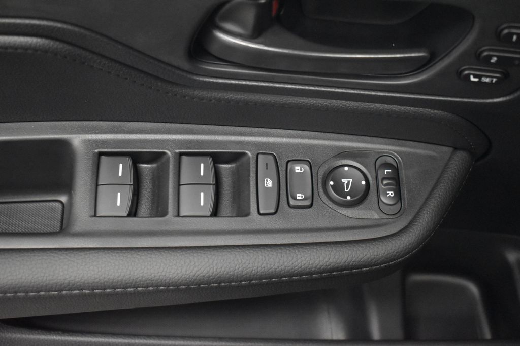 Thumbnail: 2026 Honda Odyssey - 9