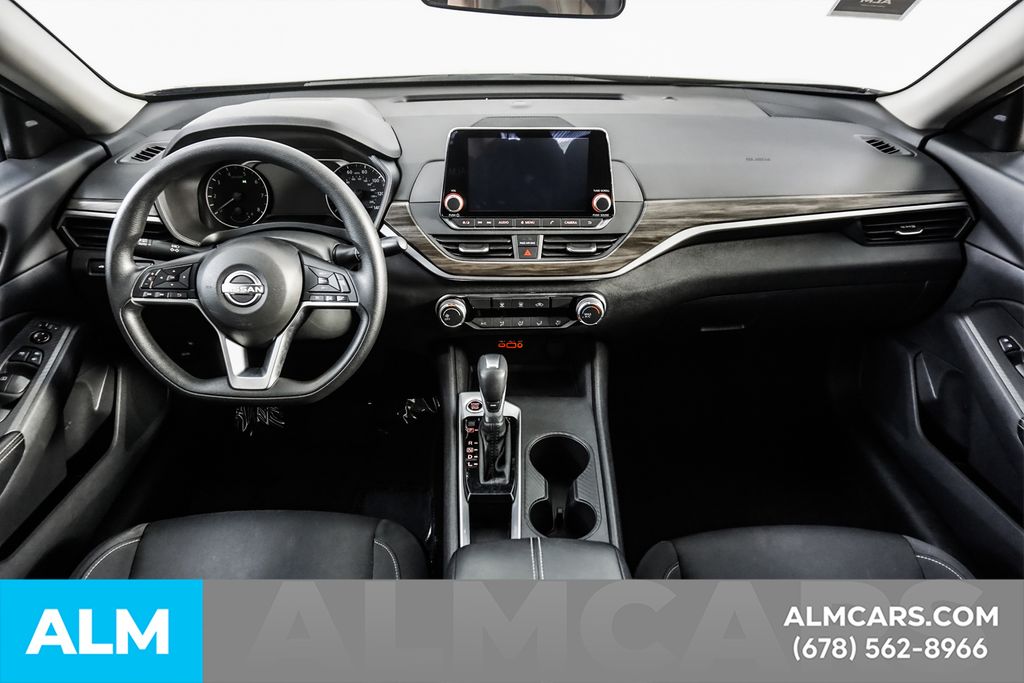 Used 2025 Black Nissan 2.5 SV image 23