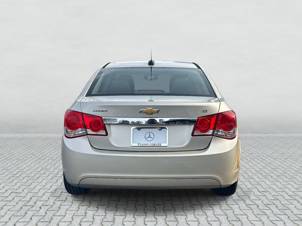 Thumbnail: 2016 Chevrolet Cruze - 11