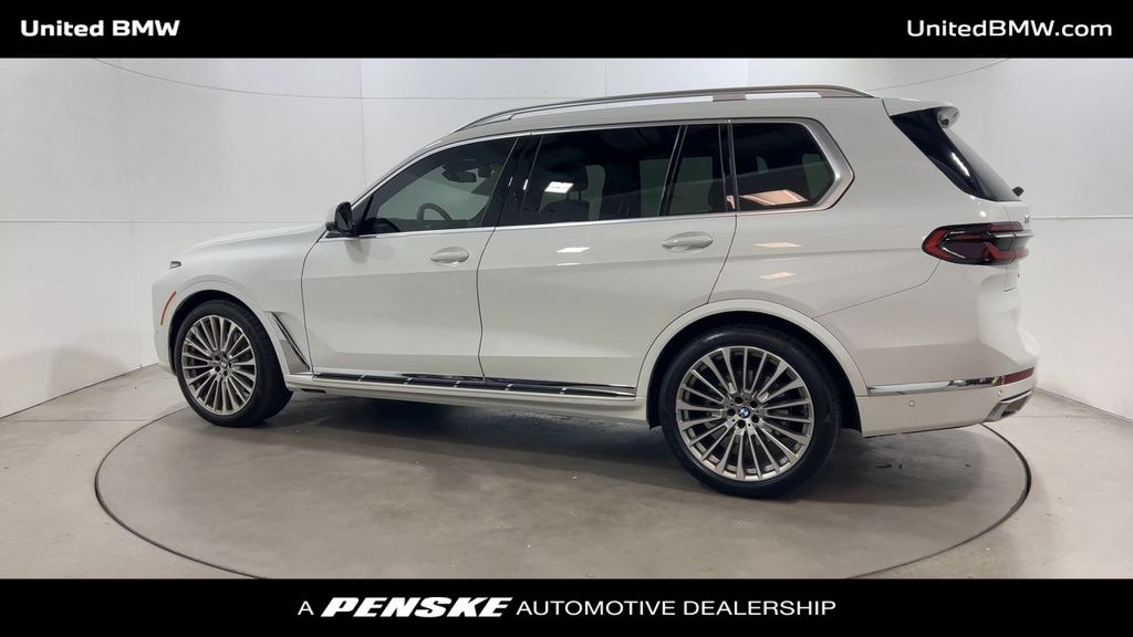 Thumbnail: 2024 BMW X7 - 6