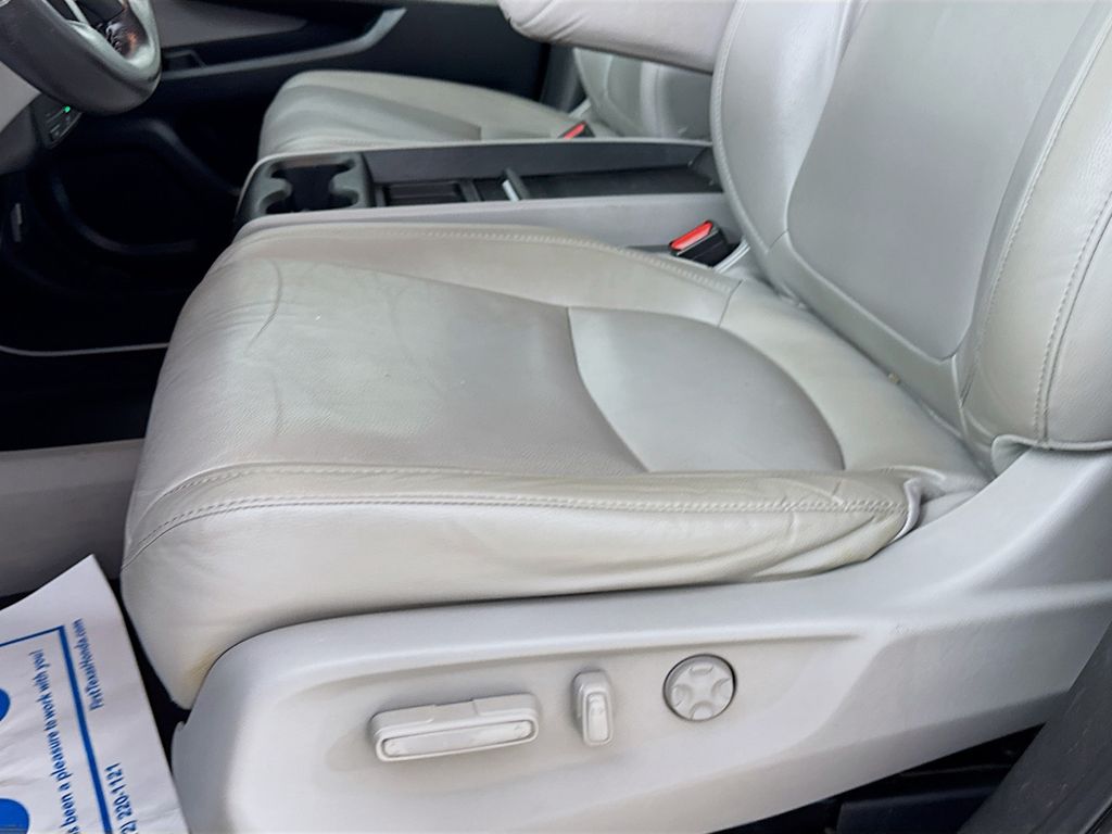 Used Car 2018 Honda Odyssey  Touring For Sale Under $25,000 In Austin, Texas