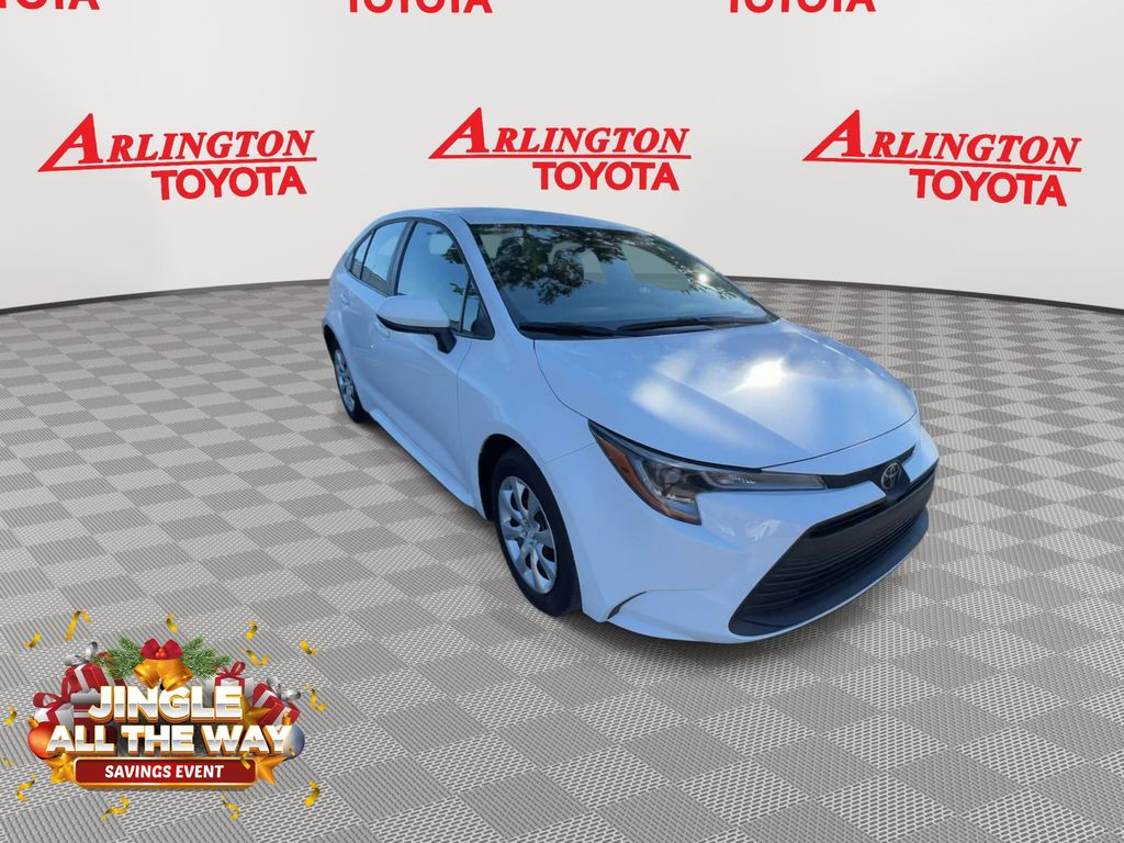 Used 2025 Toyota Corolla LE with VIN 5YFB4MDE2SP233400 for sale in Northfield, Minnesota