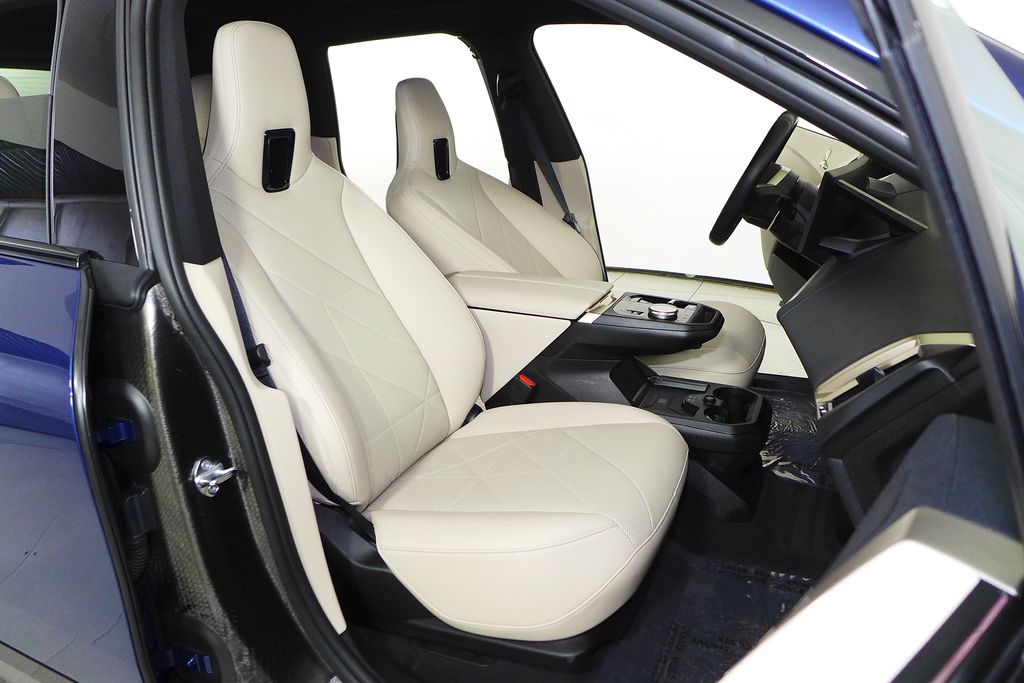 Thumbnail: 2023 BMW iX - 18