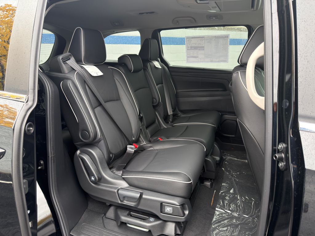 Thumbnail: 2026 Honda Odyssey - 25