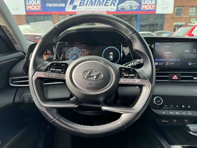 2022 Hyundai Elantra SEL 17