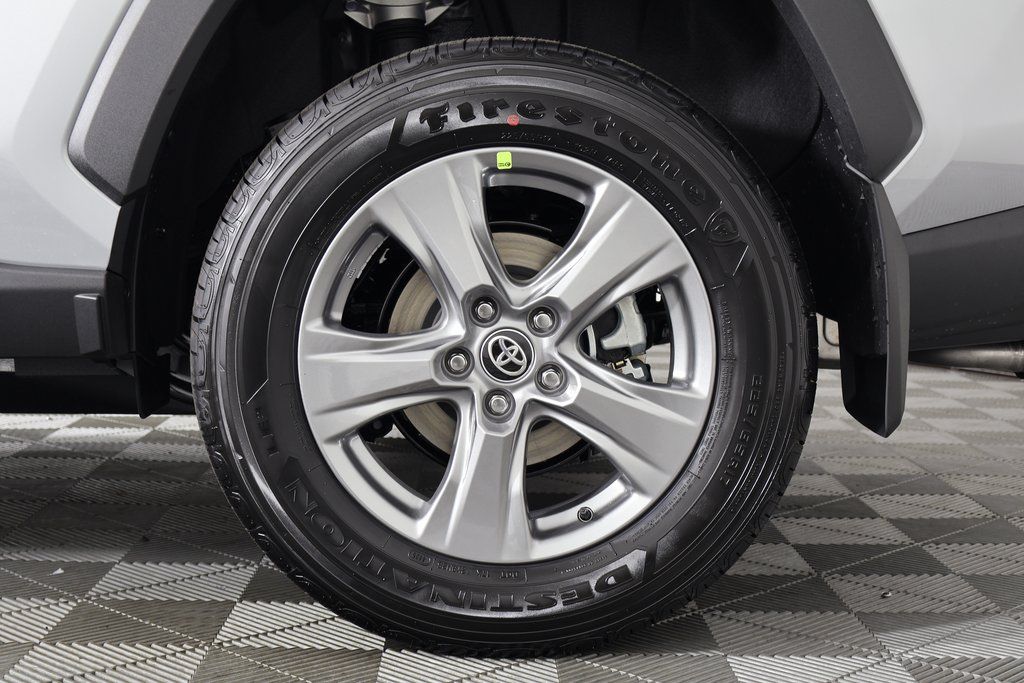 Thumbnail: 2025 Toyota RAV4 - 10