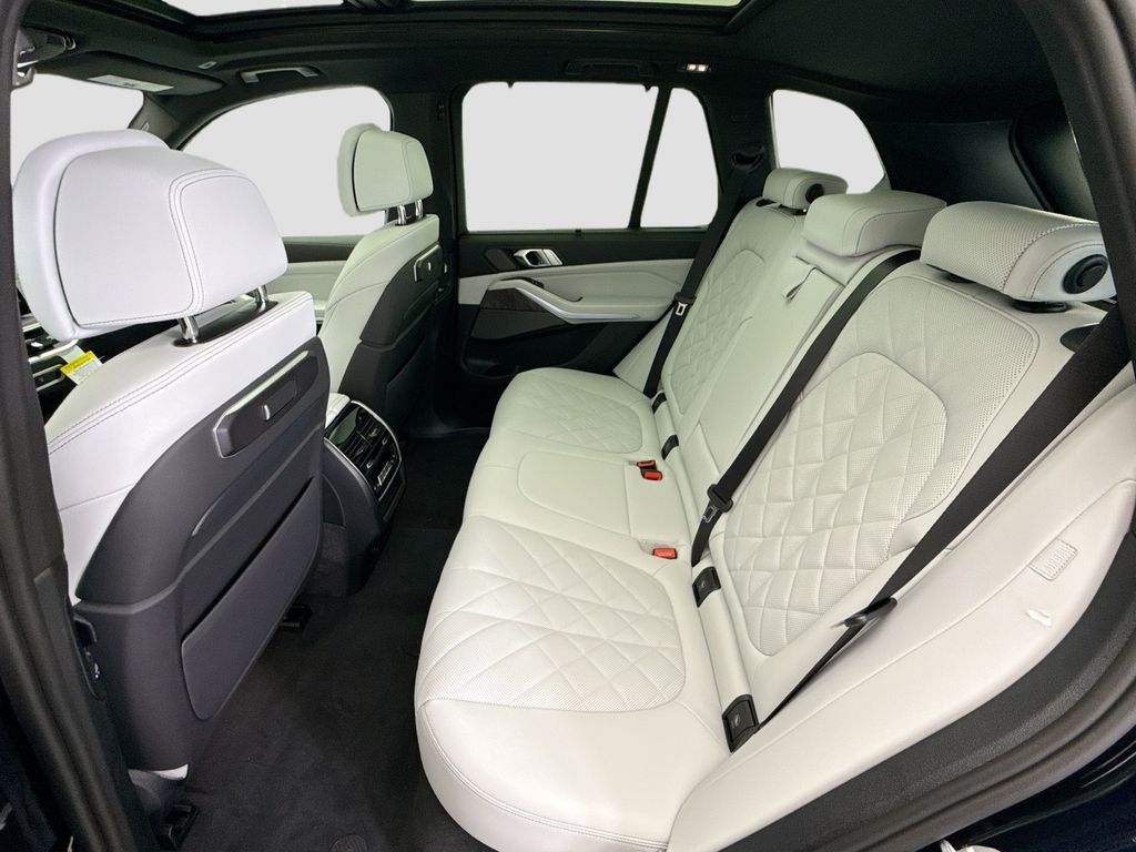 Thumbnail: 2026 BMW X5 - 20