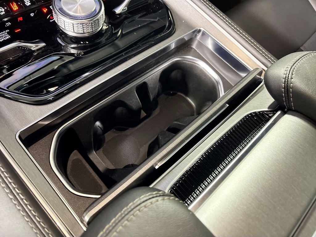 2026 Jeep Grand Wagoneer Limited Reserve