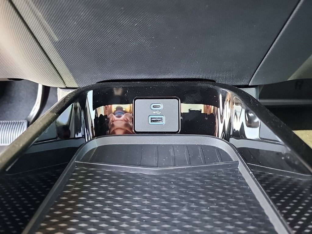 2023 Ford Mustang Mach-E Premium photo